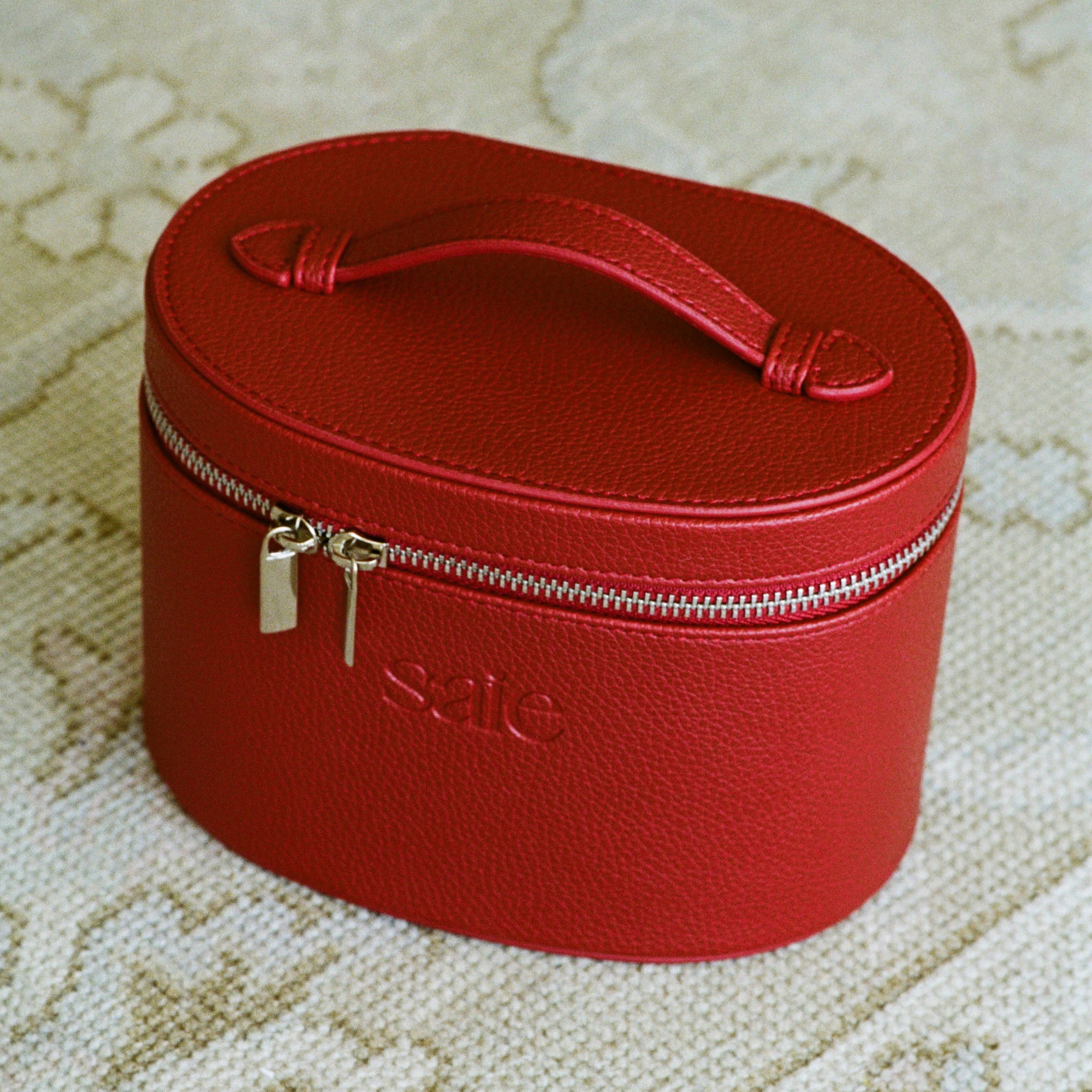 Saie_MiniVanityCase_Red_Lifestyle1.jpg