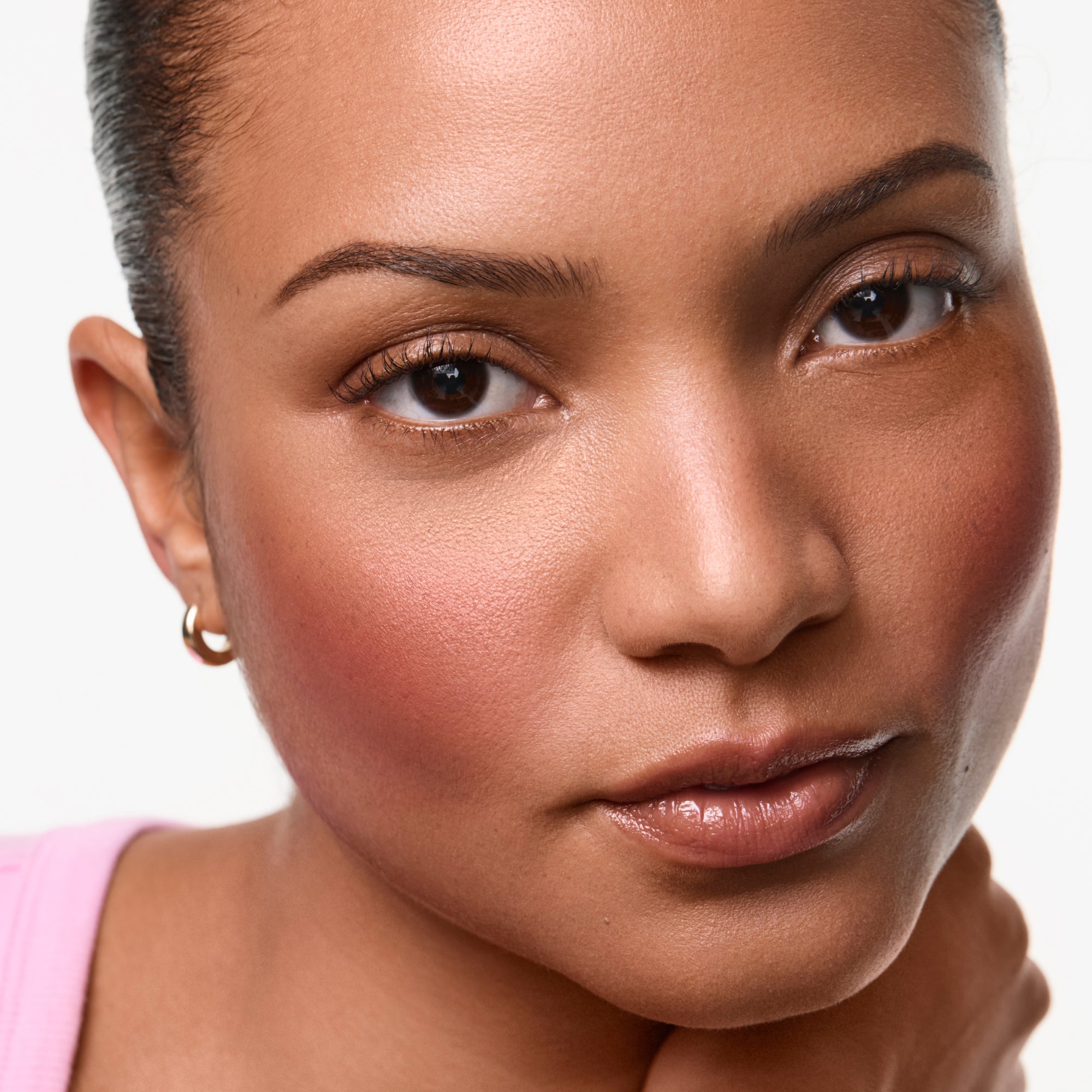 Saie_SuperSuedeBlush_2_Vino_Model_aaeee8b6-a321-4bad-9f03-755d2d6d72af.jpg